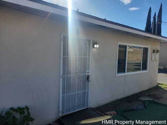 Building Photo - 1564 W Ramona Dr