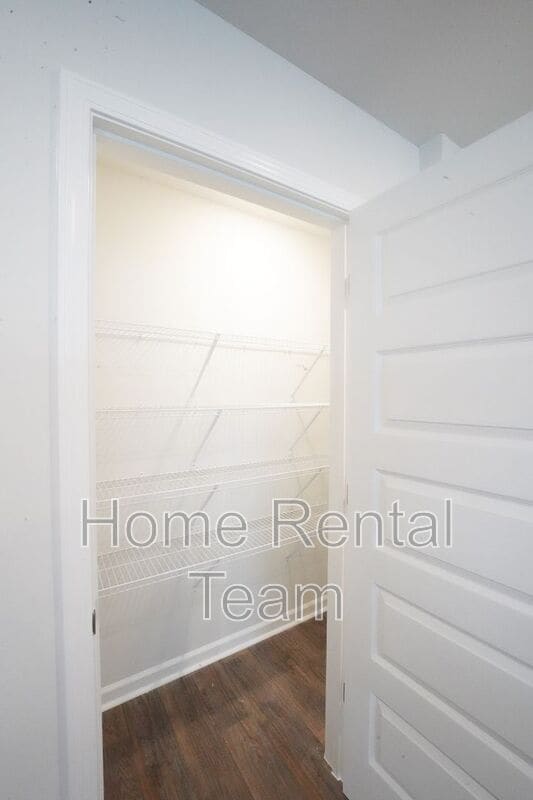 Building Photo - 431 Coconut Dr