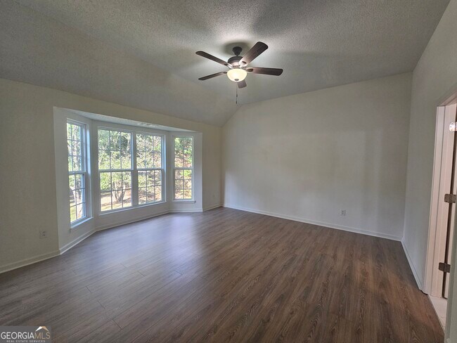 Building Photo - 150 Park Timbers Dr