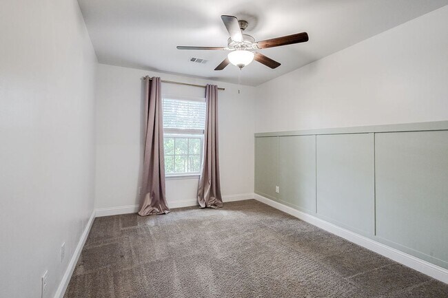 Building Photo - 15 Mossy Oak Cove