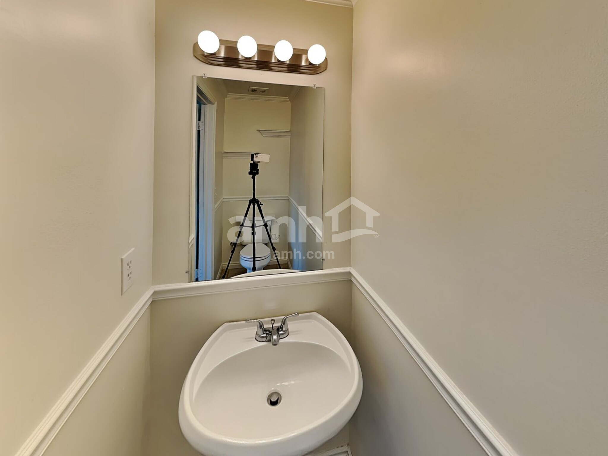 Building Photo - 5544 Lopalena Cir