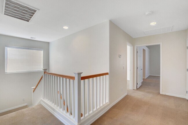 Building Photo - Beautiful Home in Amazing Rhodes Ranch - G...