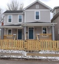 Building Photo - 697 Reinhard Ave
