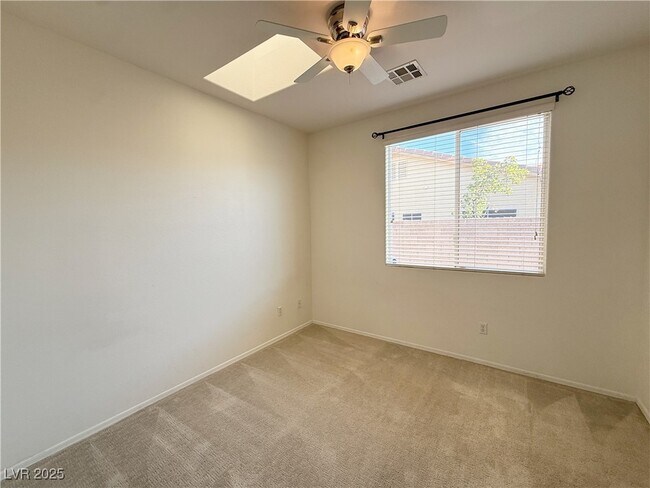 Building Photo - 2384 Spirito Ave