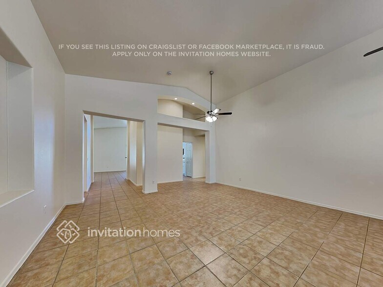 Building Photo - 16147 N 157th Dr