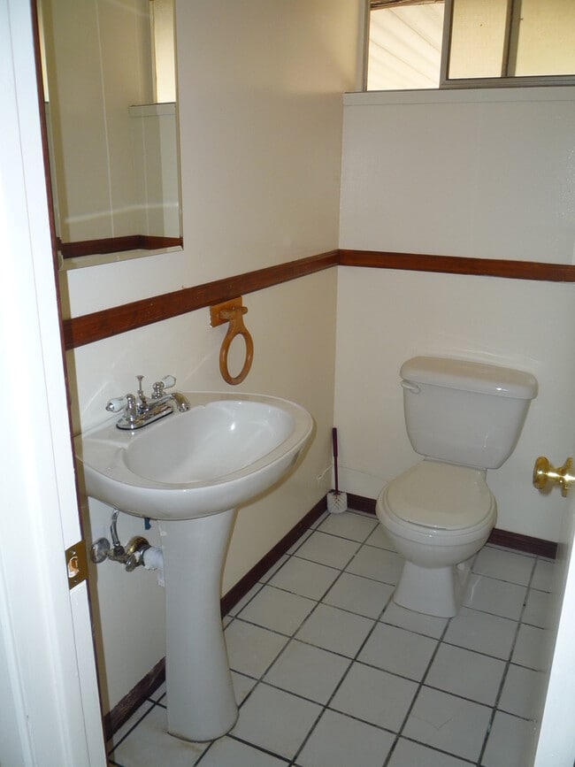 Building Photo - Poway Three Bedroom Home for Rent