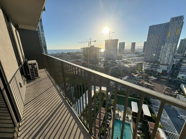 Building Photo - Aalii 2105