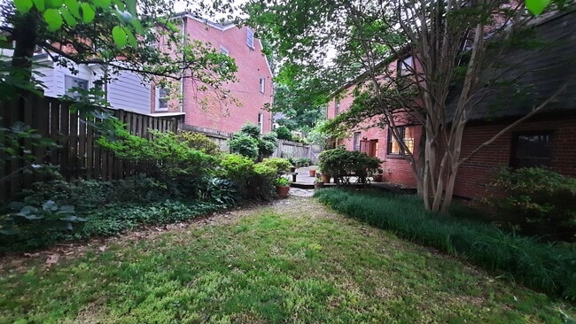 Building Photo - 5540 30th St NW