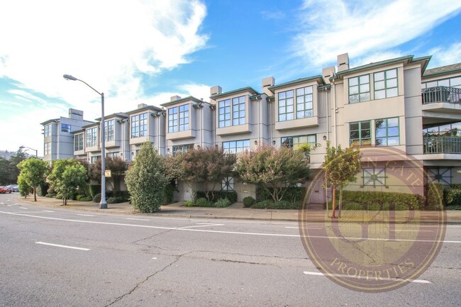 Building Photo - Twin Peaks - 2 BR, Office, 2.5 BA Townhome...