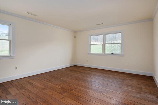 Building Photo - 15321 FALLS