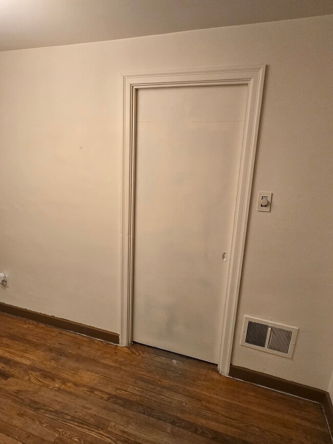 Building Photo - 2445 Brookwood St