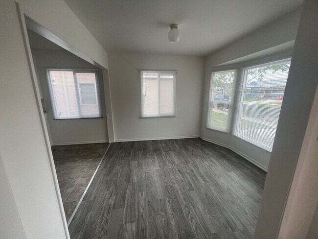 Building Photo - 3928 Carfax Ave