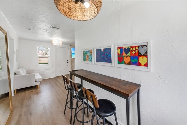 Building Photo - 308 SW 1st St