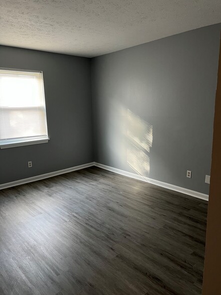 Bedroom - Woodgate Apartments