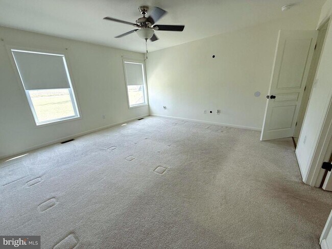 Building Photo - 14500 Cherry Ln