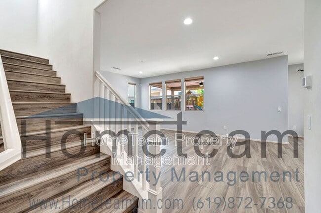 Building Photo - 1111 Calle Deceo