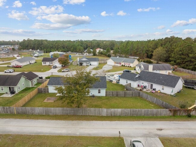 Building Photo - 504 Sumrell Way