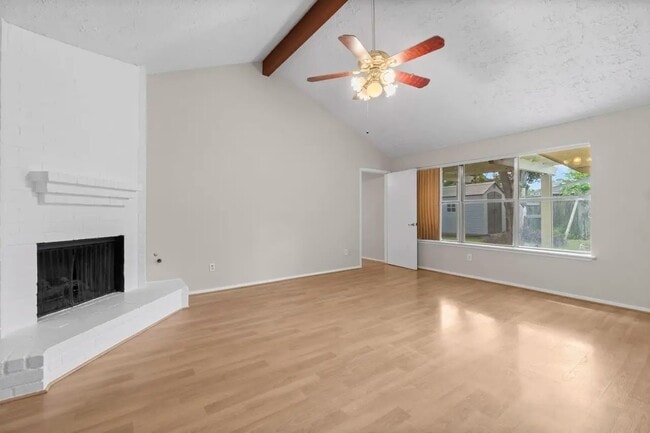 Building Photo - 18703 Lippizaner Dr