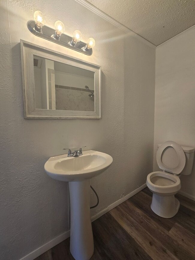 Building Photo - 1 Bedroom 1 Bath Home in Shawnee!