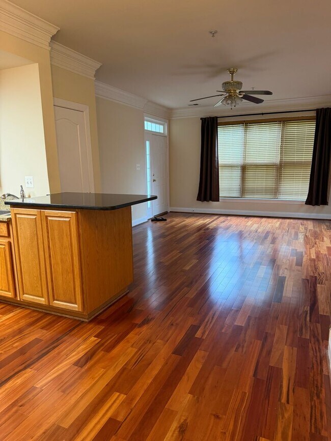 Building Photo - 908 Orchard Ridge Dr