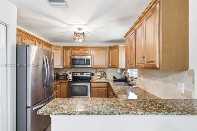 Building Photo - 2293 NW 170th Ave