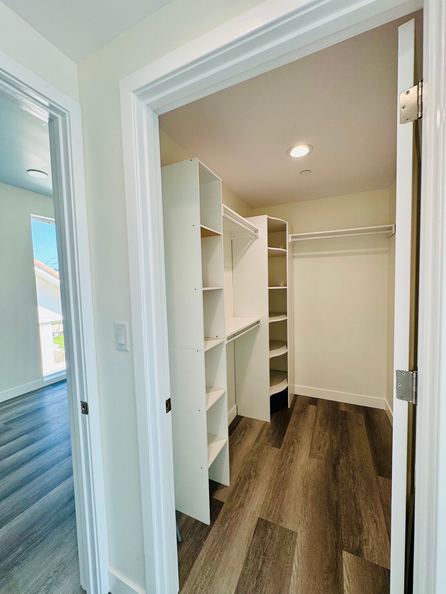 Huge walk in closets - 1549 Lucretia Ave