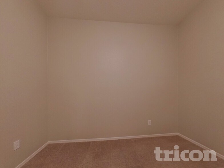 Building Photo - 11910 W Jackson St