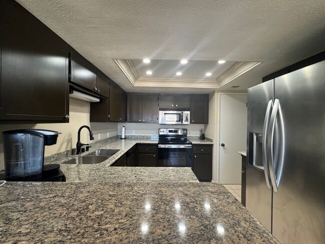 Building Photo - 1611 AZ-95