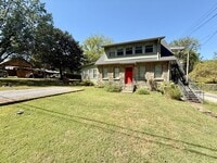 Building Photo - 3 Bedroom Duplex in Madison $1700/mo. $170...