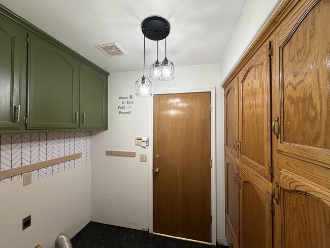 Building Photo - 5310 Summer Cypress Dr