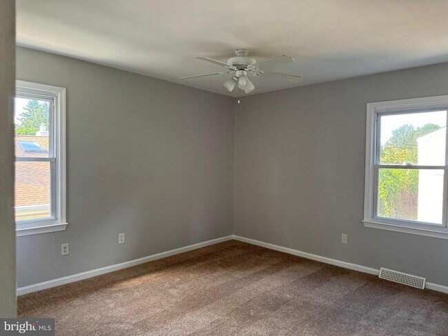 Building Photo - 22 Maryland Ave