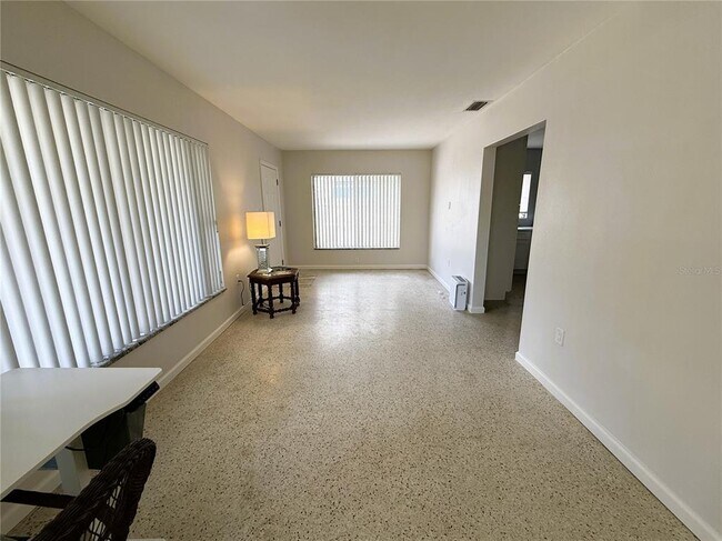 Building Photo - 14017 W Parsley Dr