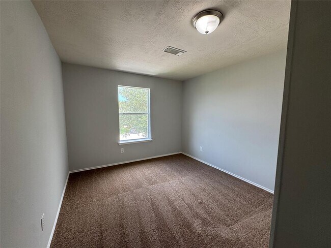 Building Photo - 1402 Grand Prince Ln