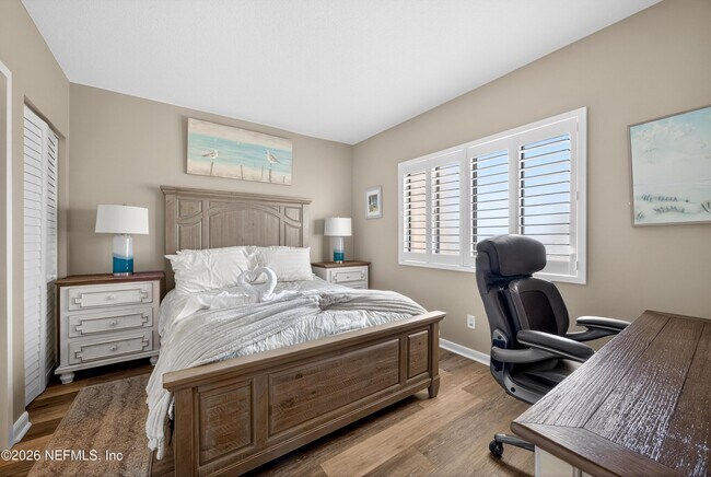 Building Photo - 601 1st St S