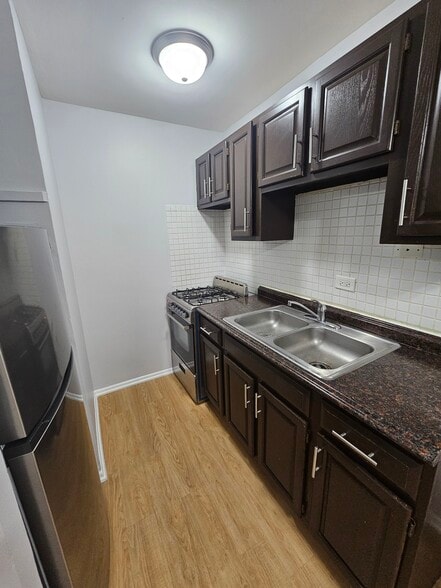Primary Photo - 4613 N Beacon St