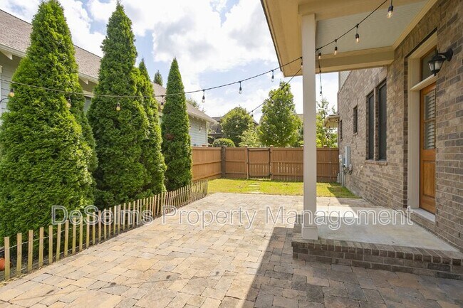 Building Photo - 3866 Somers Ln