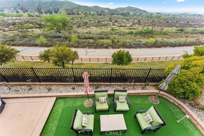 Building Photo - 26607 Millhouse Dr