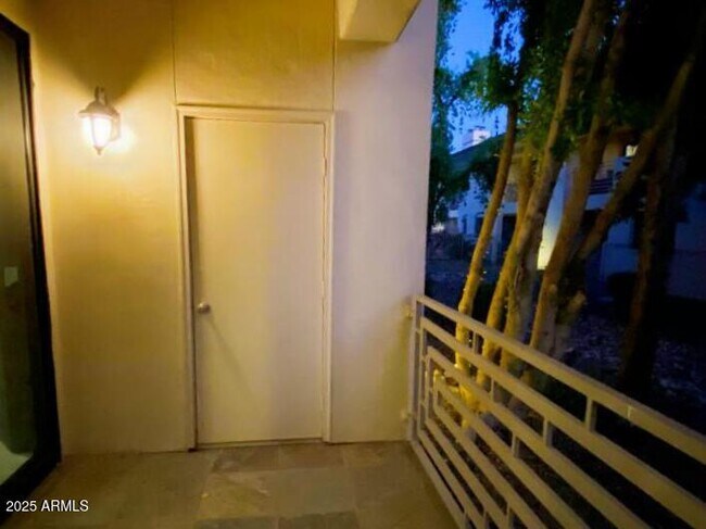 Building Photo - 3235 E Camelback Rd