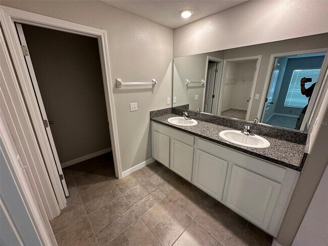 Building Photo - 15438 Wicked Strong St