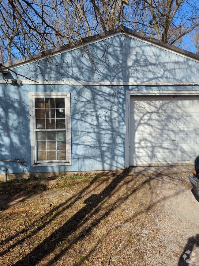 Building Photo - 621 Murray Rd NW