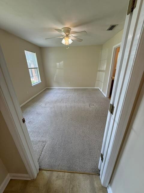 Building Photo - 2635 Fairmount Ln