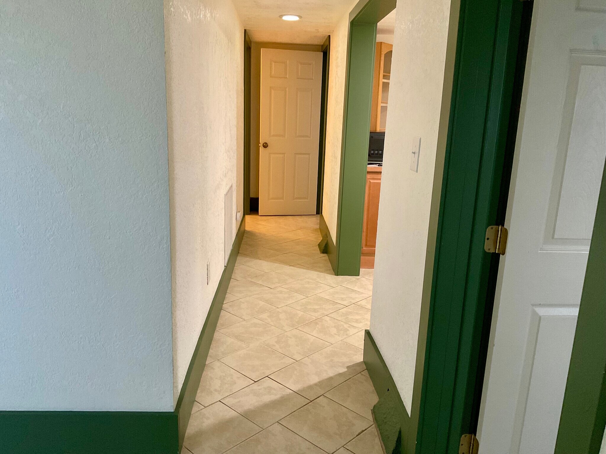 Building Photo - 1129 Cleveland Ave