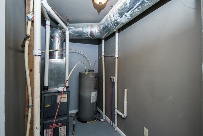 Building Photo - 114 Ida St