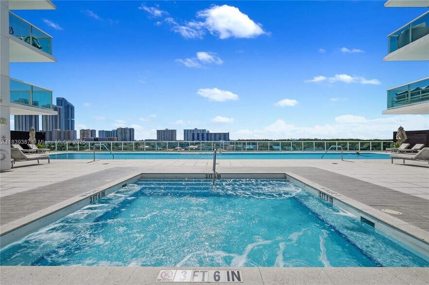 Building Photo - 400 Sunny Isles Blvd