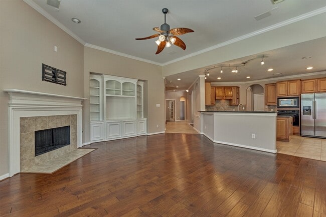 Building Photo - 30 Desert Rose Pl