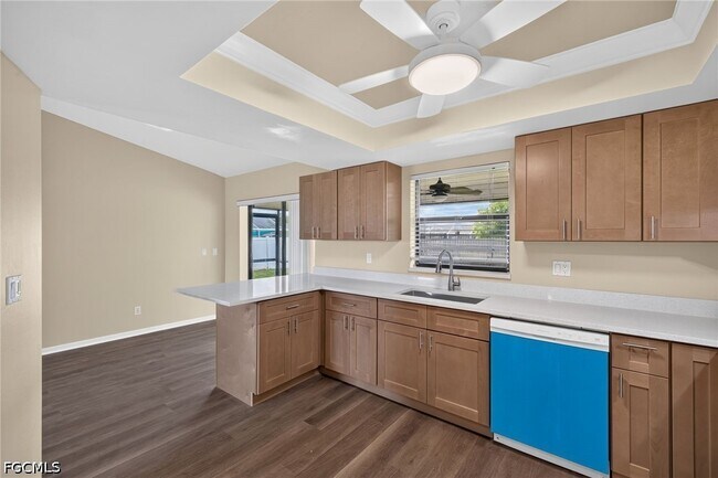 Building Photo - 718 SW 35th Terrace