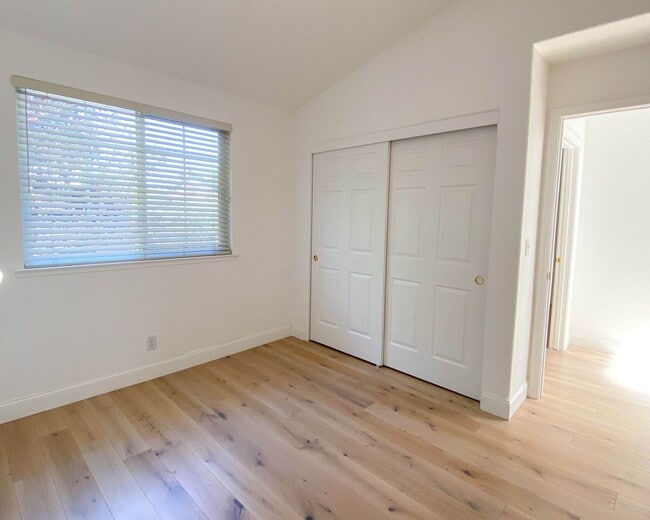 Building Photo - Amazing Downtown Campbell Location * Hardw...