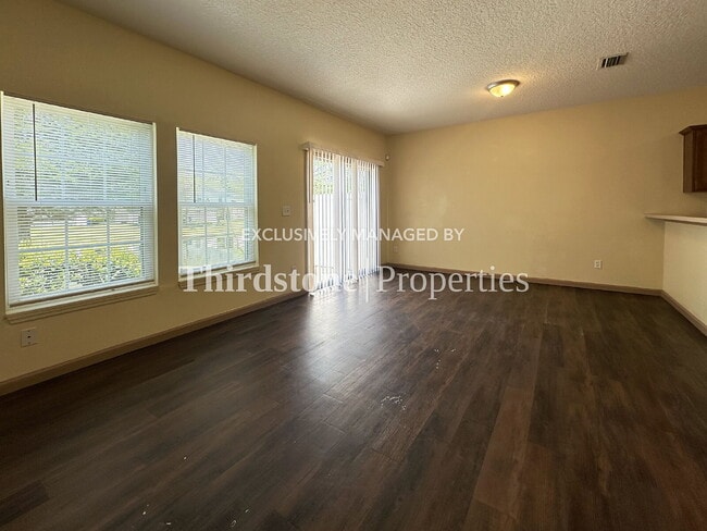 Building Photo - 1660 Biscayne Bay Cir