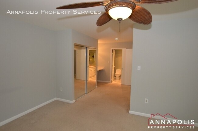 Building Photo - 13 silverwood circle #10