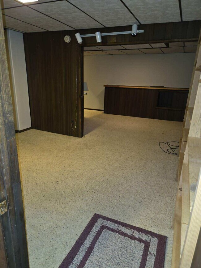 Building Photo - "Spacious 3-Bed, 3-Bath Townhouse in Heather Ridge South"